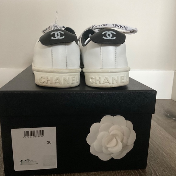CHANEL Sneakers - Picture 3 of 5